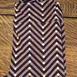 LuLaRoe OS Purple Chevron Leggings